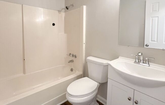 Cozy Apartment--Central Location!