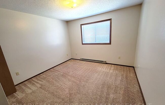 1 bed, 1 bath, 650 sqft, $849, Unit 1020 Southland Lane #06