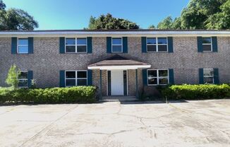 108 Woodhouse Ln, Savannah, GA 31406