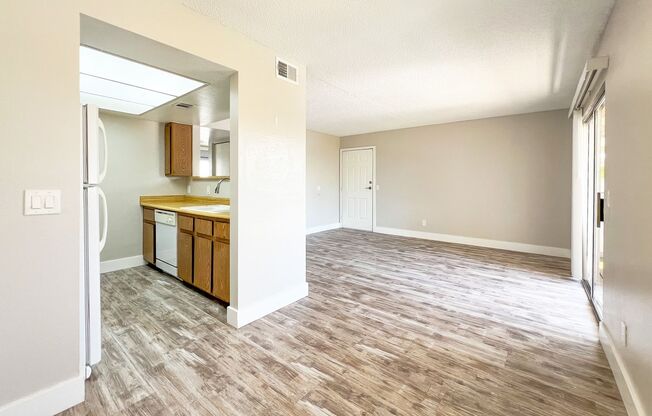 Tempe End Unit Near ASU, Mill Ave & Tempe Town Lake