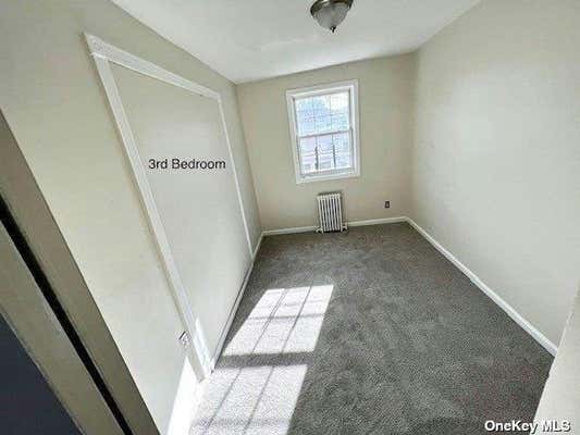 3 beds, 1 bath, 800 sqft, $2,400, Unit 2