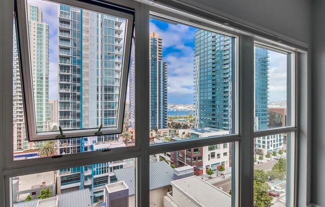 2 beds, 2.5 baths, $3,750, Unit 1112