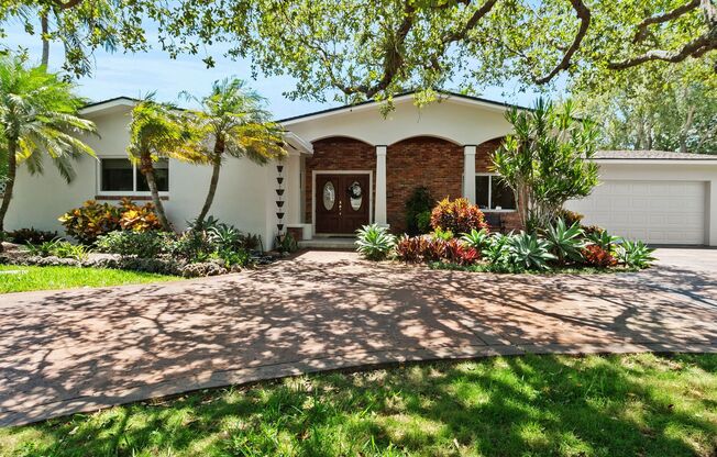 Stunning 4BR/3BA Pool Home with Outdoor Oasis in Prime Palmetto Bay