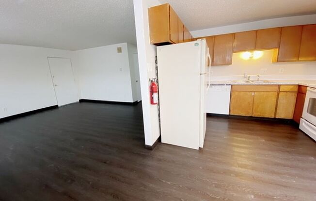 1 bed, 1 bath, $1,095, Unit B