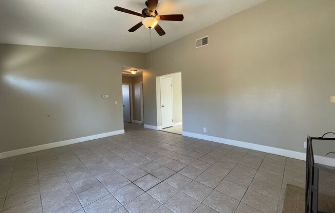 2 beds, 1 bath, $2,500