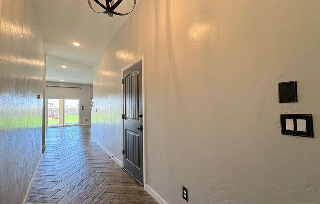 Spacious East El Paso 5 bed Refrig A/C!