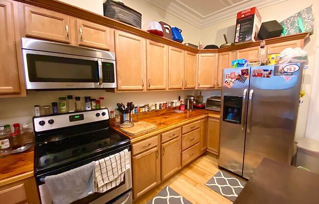 4 beds, 2 baths, 2,000 sqft, $2,200, Unit Front / A