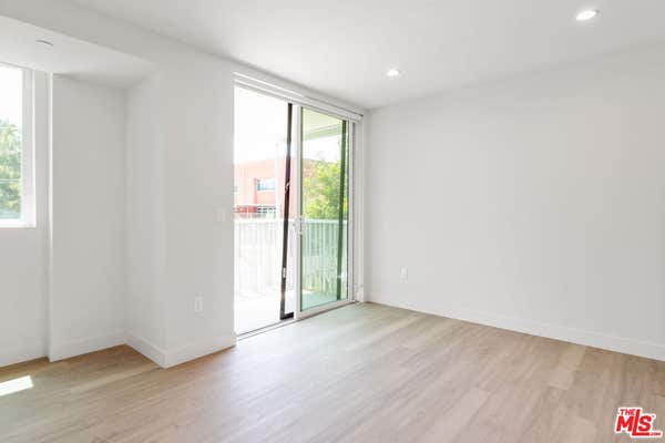 132 ROSEMONT AVE