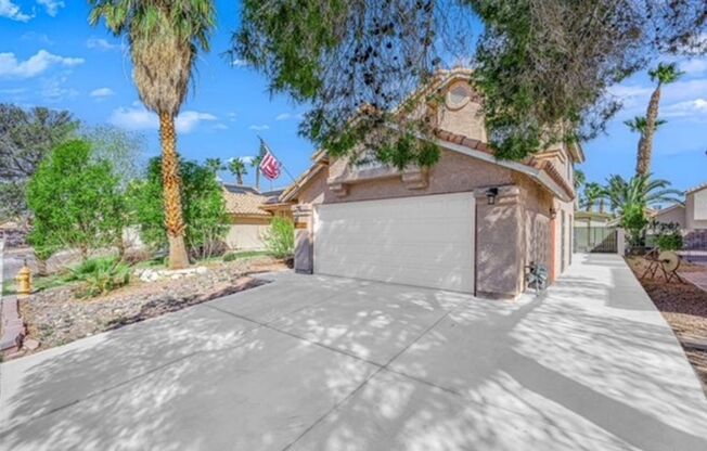 STUNNING 4 BEDROOM 3 BATH, 2 STORY HOME WITH PRIVATE POOL