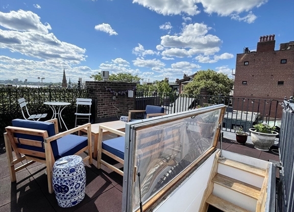 39 CHESTNUT ST