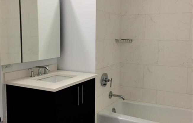 Studio, 1 bath, 453 sqft, $4,456, Unit 4E