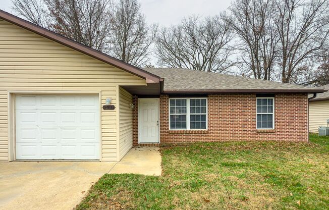 2561 - 2563 E Morris Dr