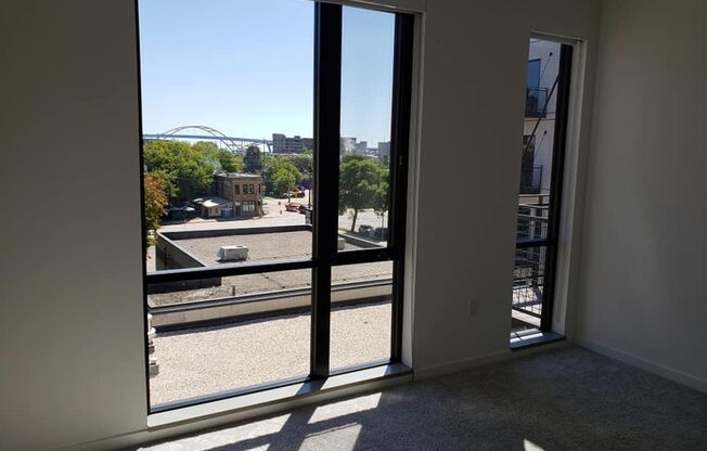 1 bed, 1 bath, 803 sqft, $1,805, Unit 501