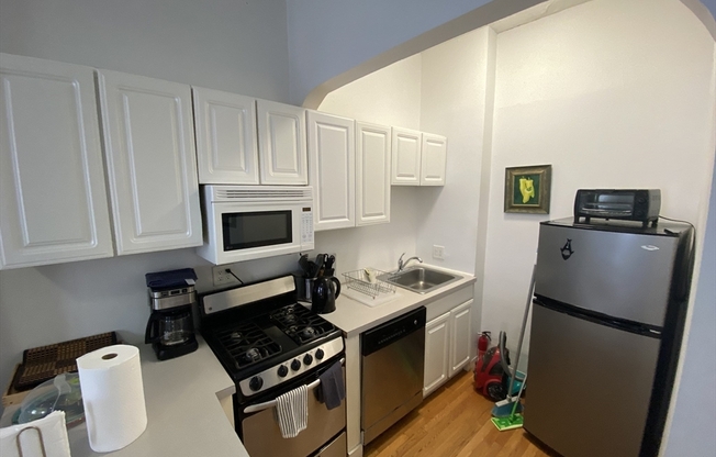 1 bed, 1 bath, 600 sqft, $2,595, Unit 6