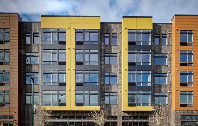1 bed, 1 bath, 660 sqft, $1,600, Unit 411