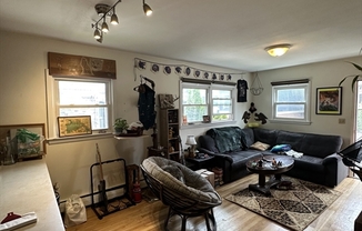 8 NEWTON ST