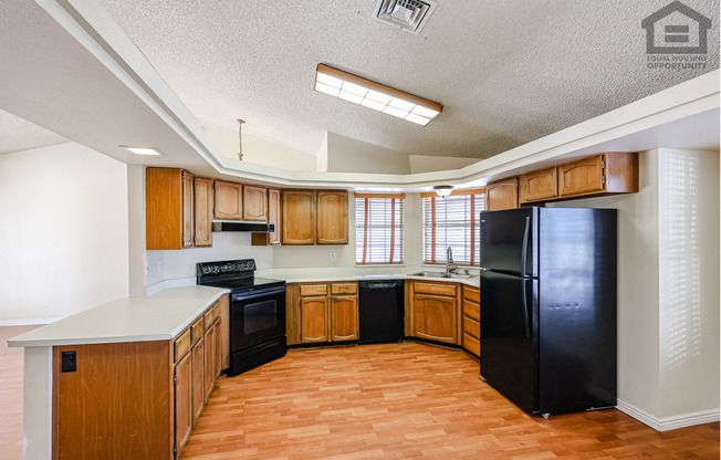 3Bed/2Bath House at 59th Ave/Union Hills! Ready for Immediate Move-In!