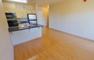 3 beds, 2 baths, 993 sqft, $1,900, Unit 305