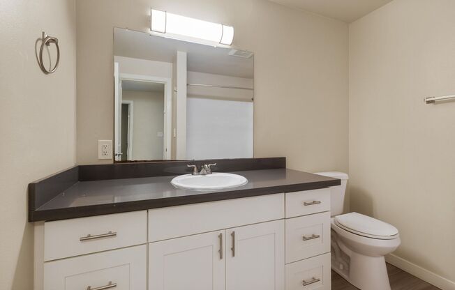 2 beds, 1 bath, 930 sqft, $1,880, Unit C207