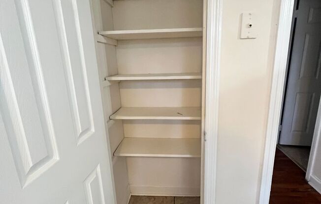 3 beds, 1 bath, $1,200