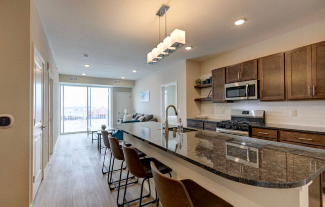 2 beds, 2 baths, 985 sqft, $1,399