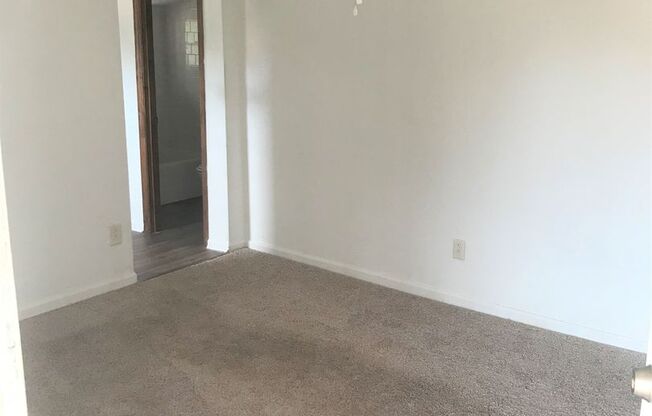 1 bed, 1 bath, $745, Unit 3