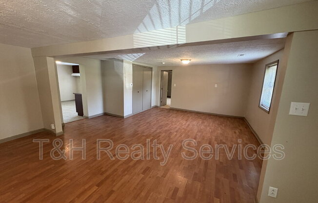 3368 CLOVER DR