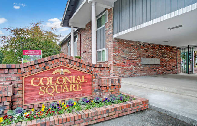 Colonial Square Apartment Homes Entrance Apartments in Bellevue, WA