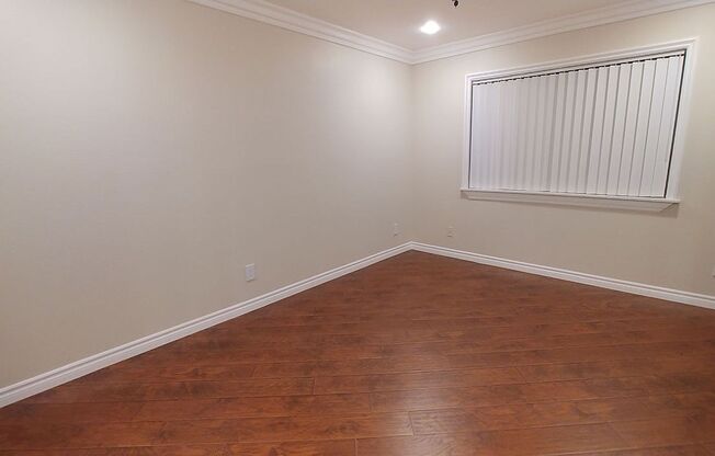 1 bed, 1 bath, 890 sqft, $2,550, Unit 114