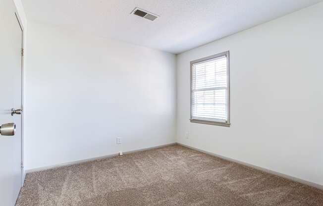 Carpeting In Bedrooms at Retreat at St. Andrews, Columbia, SC, 29210