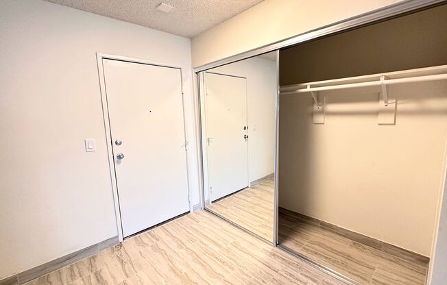 Studio, 1 bath, 300 sqft, $1,985, Unit 200