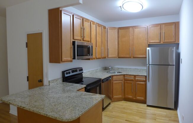1 bed, 1 bath, 725 sqft, $2,050, Unit 06B