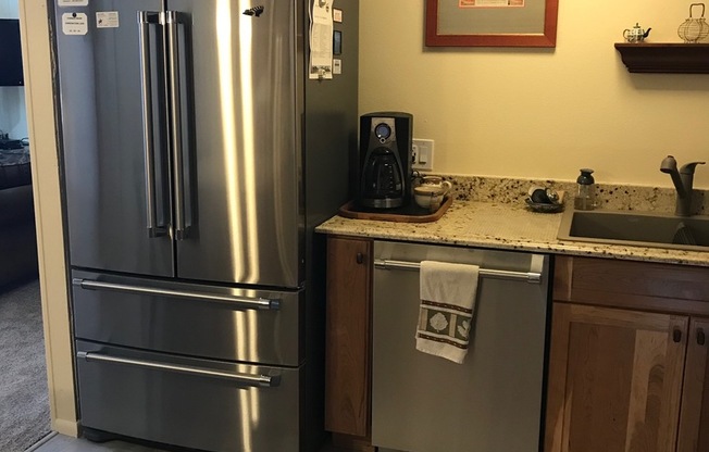 Single Level Furnished Country Club Home