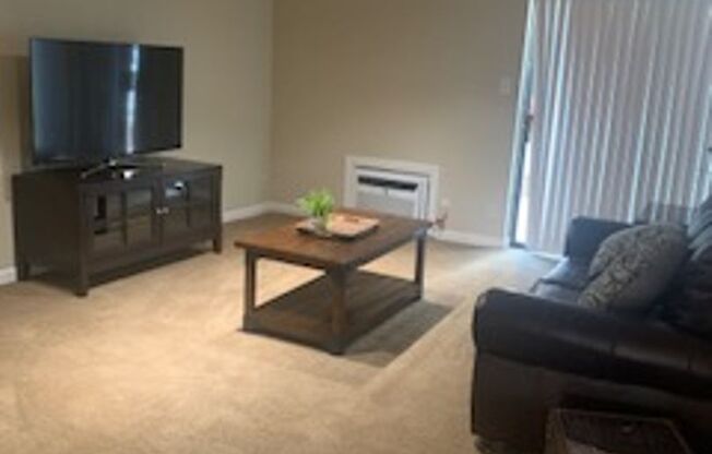 2 beds, 1 bath, $1,750, Unit 108