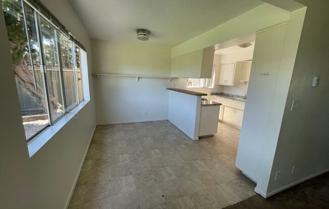 2 beds, 2 baths, $4,600, Unit A