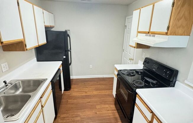 1 bed, 1 bath, 779 sqft, $1,150, Unit 5330