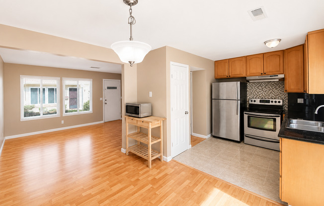 Lovely 2-bedroom home located in Fremont! – Cabrillo Neighborhood!
