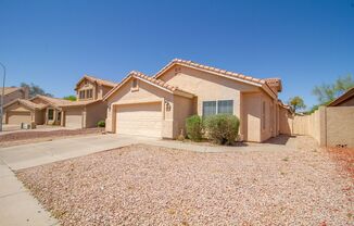 BEAUTIFUL BRIGHT 3BED ,2BATH HOME LOCATED NEAR CHANDLER BLVD & 44TH ST