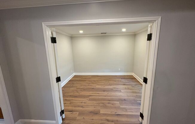 Totally redone 4 bedrooms townhouse.