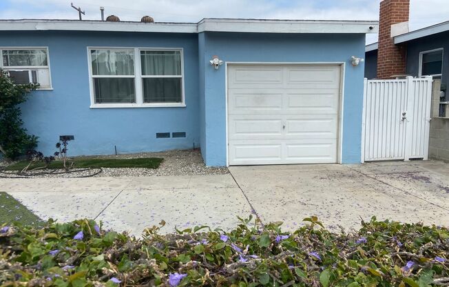 2 Bedroom House for RENT with Garage and extra den