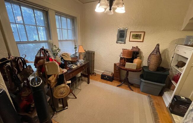 Studio, 1 bath, $875, Unit 105