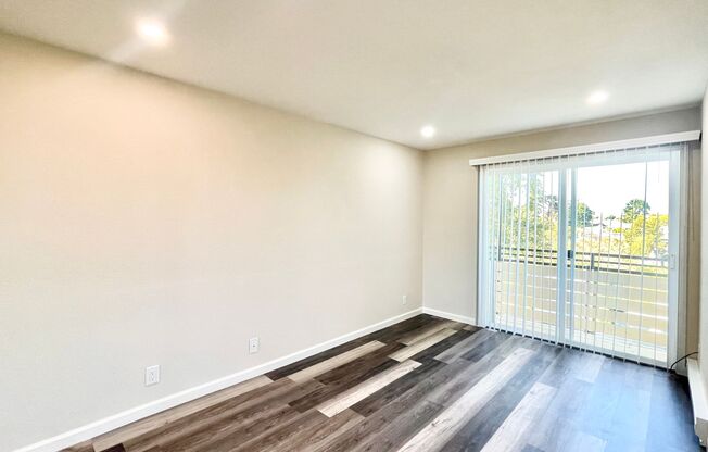 2 beds, 1 bath, $3,150, Unit 308