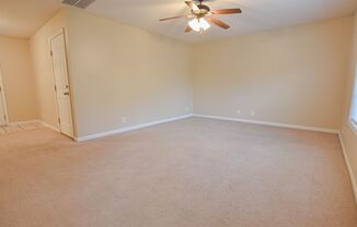 3 beds, 2.5 baths, $1,200, Unit B