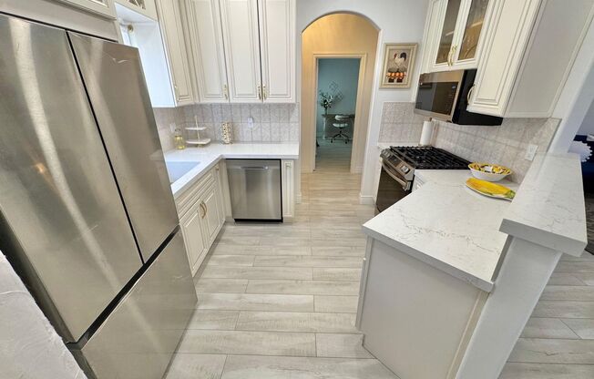 1 bed, 1 bath, $1,750, Unit UNIT # 2060