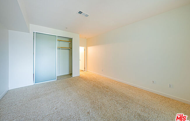 1 bed, 2 baths, 1,130 sqft, $2,700, Unit 313