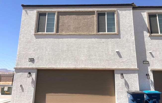 MOVE-SPECIAL!!! $500 OFF FIRST MONTH'S RENT!!! 5641 Spellbinding Street, Las Vegas, NV 89148