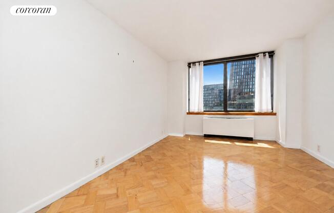 1 bed, 2 baths, 900 sqft, $5,000, Unit 35D