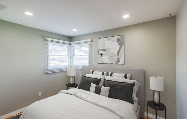 Alabama & Meade | Renovated 1 & 2 Bedroom Cottage-Style Homes in University Heights