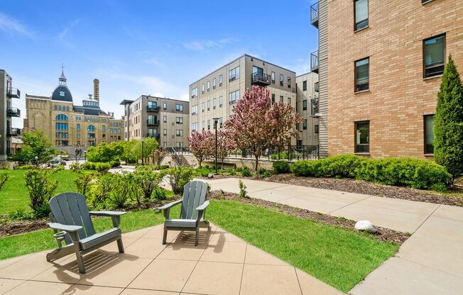 2 beds, 2 baths, 990 sqft, $2,500, Unit 219