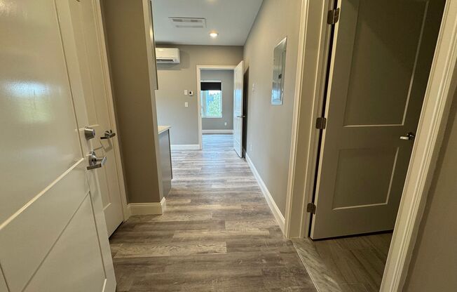 1 bed, 1 bath, $2,100, Unit 305